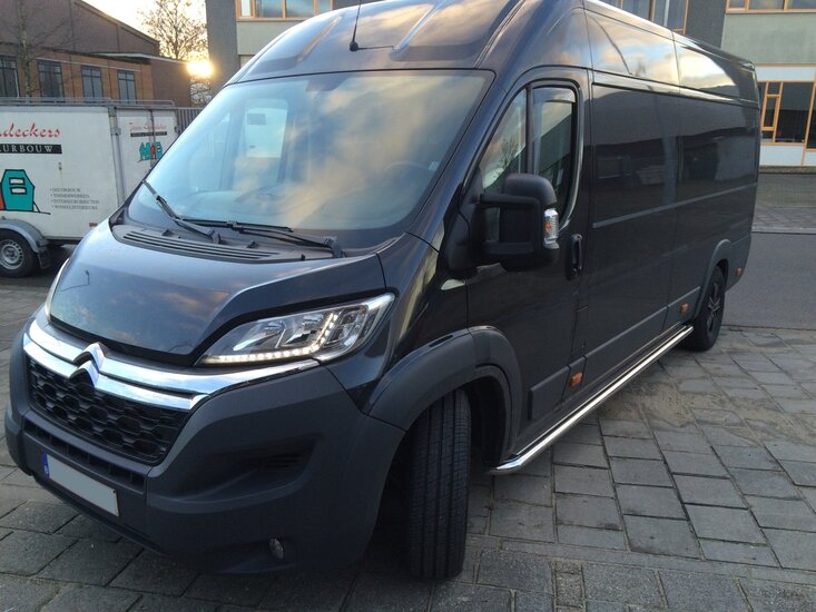 Fiat Ducato L2 sidebars 60 mm met RVS trede