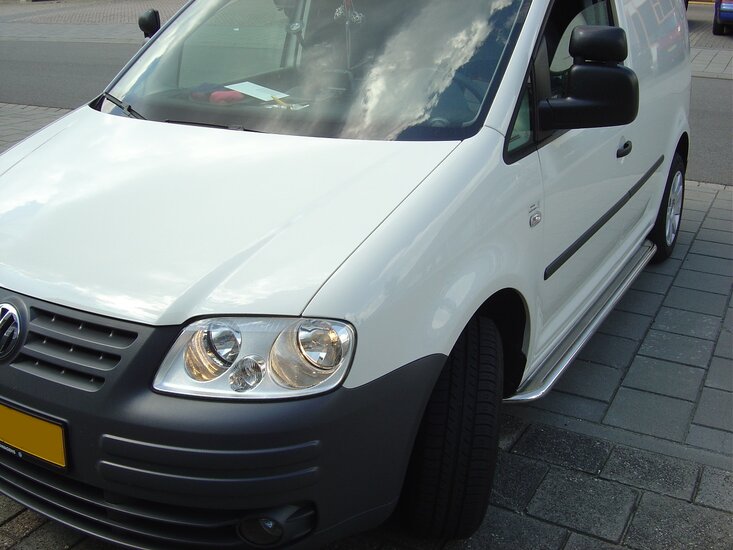 Volkswagen Caddy tot 2011 sidebars 60 mm met RVS trede