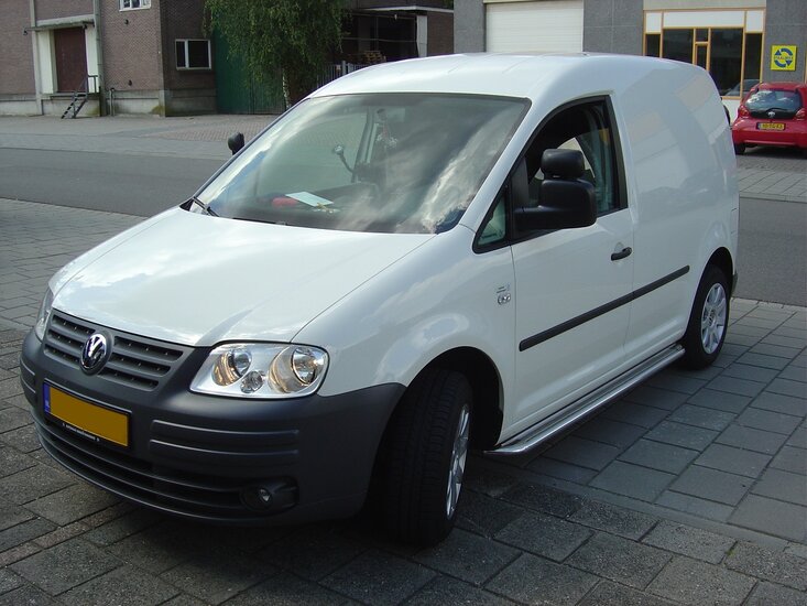 Volkswagen Caddy tot 2011 sidebars 60 mm met RVS trede