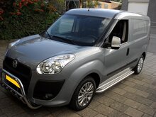 Fiat Doblo 2010+ sidebars 60 mm met RVS trede L2